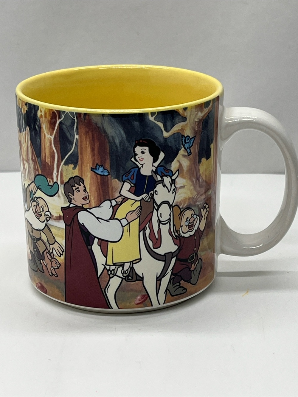 Disney Snow White Yellow-Interior Ceramic Mug